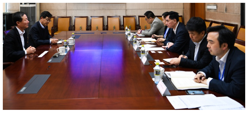SM Line and Cosco agree to expand partnership.