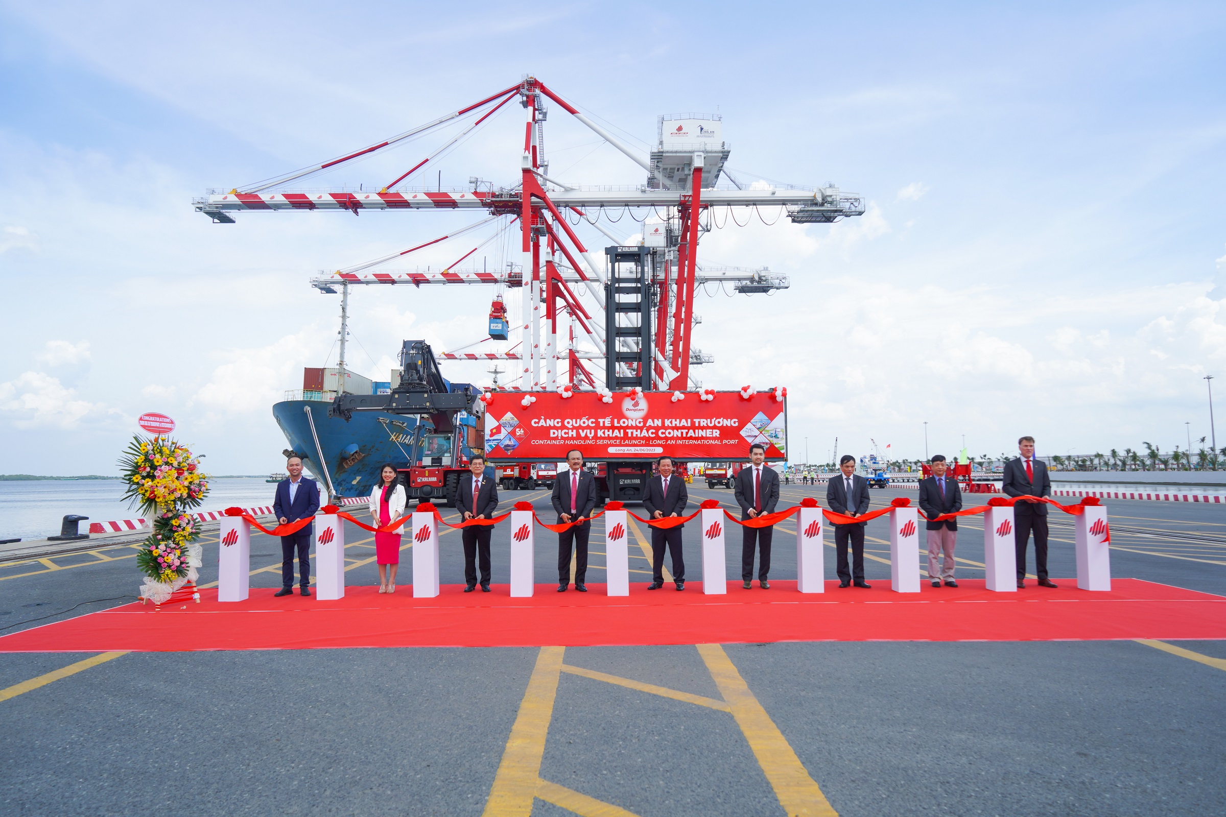 Hãng tàu Hải An khai trương tuyến vận tải container tại Cảng Quốc tế Long An